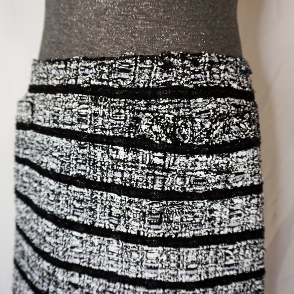 624. MARC JACOBS Black/White Lace Textured Mini Skirt NWT $998 - Picture 5 of 8